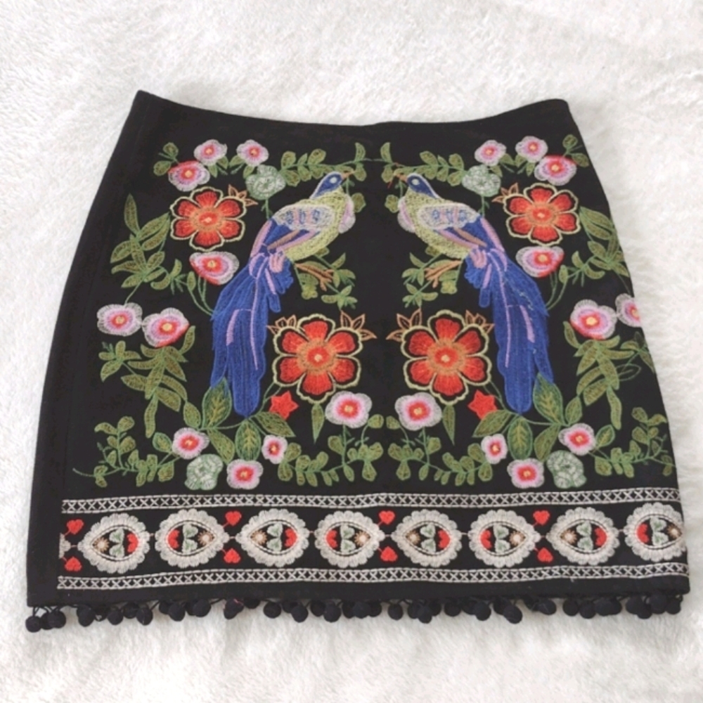 *Host Pick* Umgee floral mini skirt with pom poms